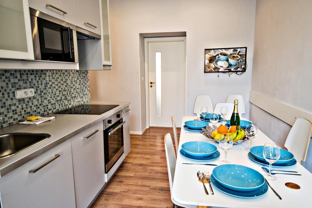 Business Class Ruterra Suite Прага Экстерьер фото