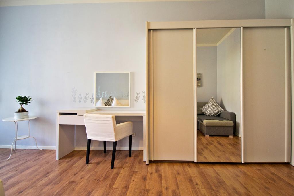 Business Class Ruterra Suite Прага Экстерьер фото