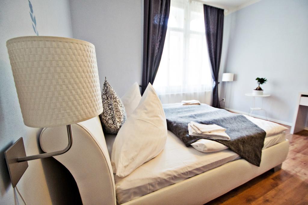 Business Class Ruterra Suite Прага Экстерьер фото