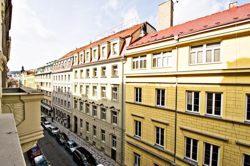 Business Class Ruterra Suite Прага Экстерьер фото