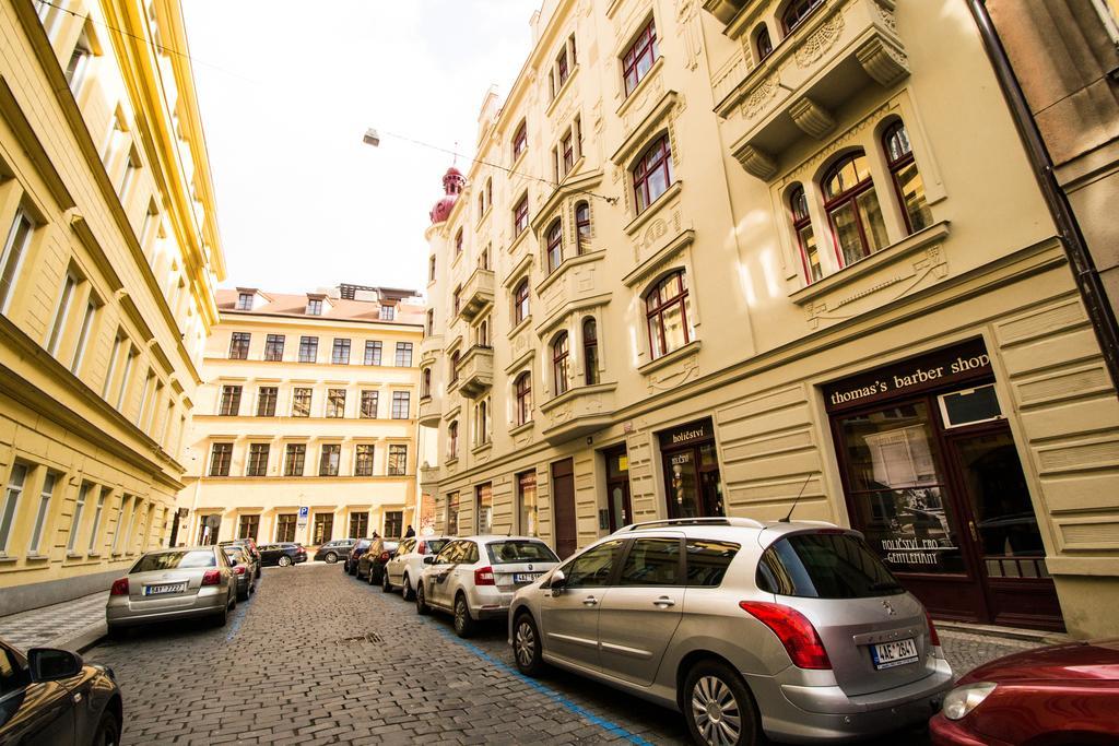 Business Class Ruterra Suite Прага Экстерьер фото